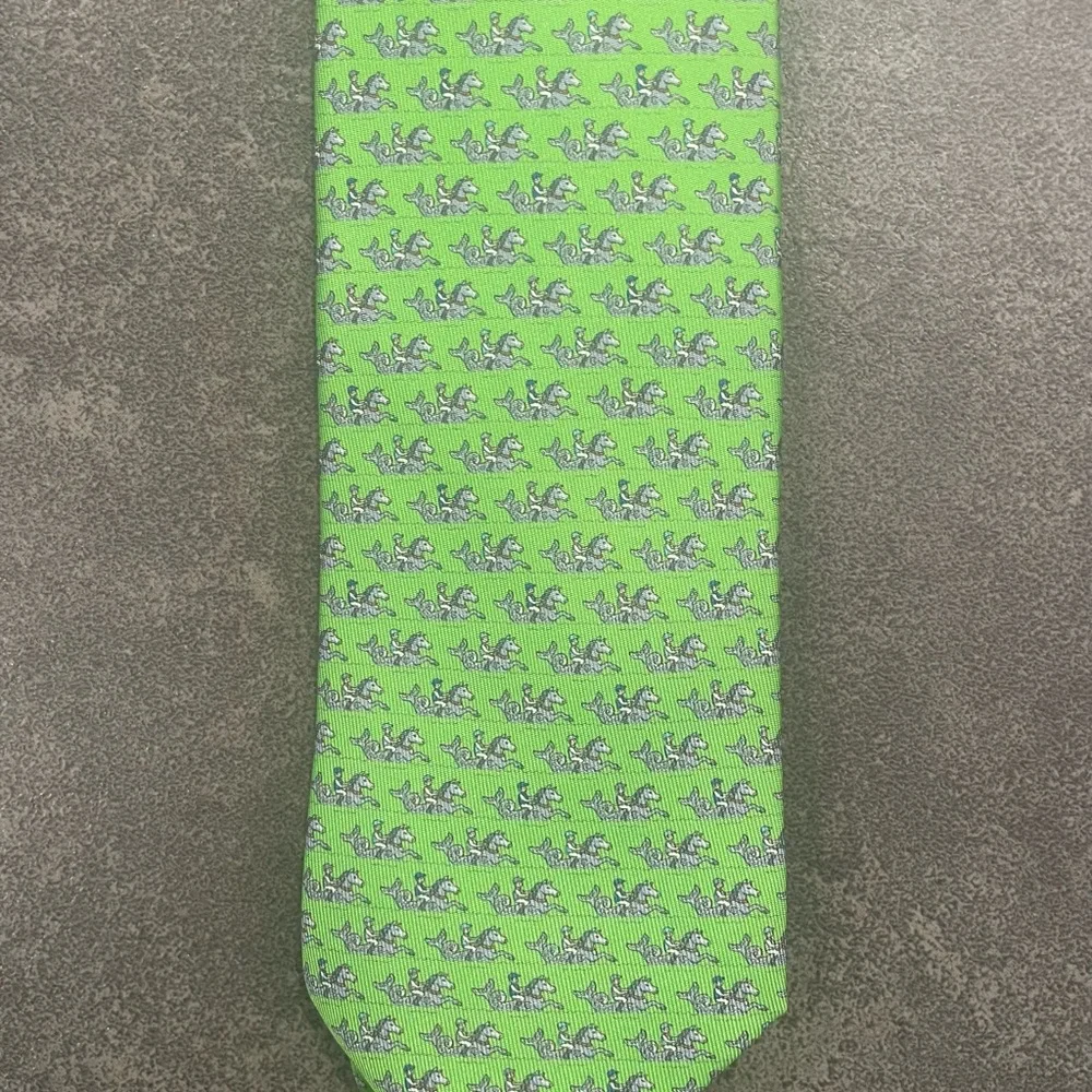 HERMES Horses with Rider in Vivid Green Luxury Silk Tie EUC - Picture 5 of 9